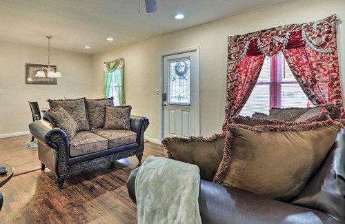 Columbus House | Peaceful Columbus Retreat with Deck and Yard!
