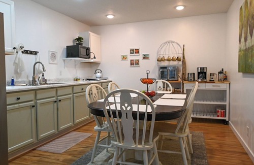 Cartersburg Apartment | Peaceful, Comfy 1BR Apartment - Easy Drive to Everything in Central Indiana