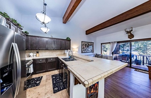 Zephyr Cove House | Peaceful Condo | Hot Tub-Private Beach | Sleeps 8