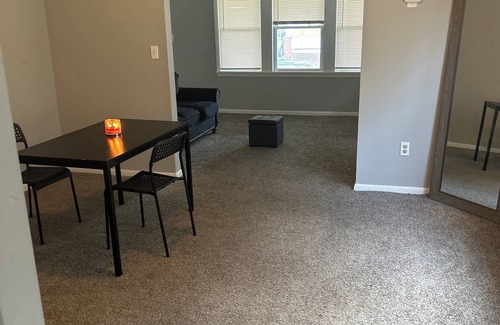 Cleveland House | Peaceful Convenient 1 bedroom
