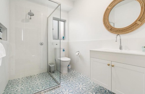 Orange Apartment | Peaceful & Cosy Studio - Immaculate Presentation