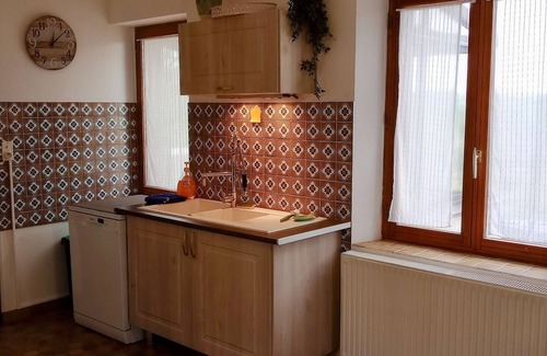 Varennes-Changy Cottage | Peaceful cottage near Orléans Forest for 5 people