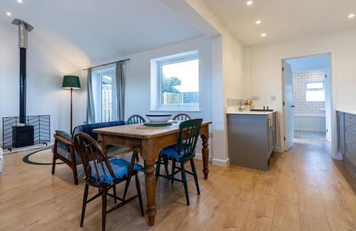 Irstead House | Peaceful Cottage by the Sea