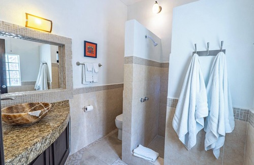 Isla Mujeres House | Peaceful cottage on the beach with heated pool, sunsets and tropical gardens