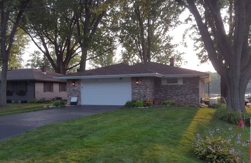 Machesney Park House | Peaceful Cottage Getaway Sleeps 6 on Scenic Rock River in Rockford Area