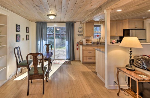 Cedar Ridge Cottage | Peaceful Cottage w/Grill & Yard in Grass Valley!