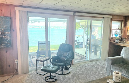 Craig Beach Cottage | Peaceful Cottage with Doc Access Craig Beach