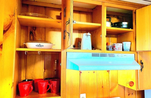 Craig Beach Cottage | Peaceful Cottage with Doc Access Craig Beach