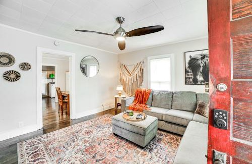 McKinnon House | Peaceful Cottage with Yard 2 Mi to Kentucky Lake!
