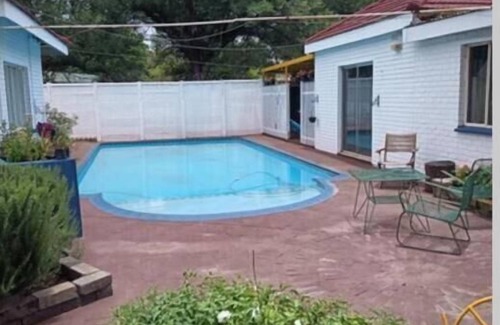 Vanderbijlpark Cottage | Peaceful Cottage very close to The Vaal River with lots of plants!