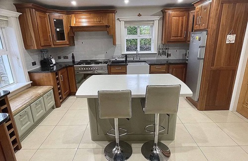 Carrowmoreknock House | Peaceful country home, spacious and warm, family friendly