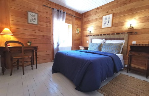 Sembadel Bed & Breakfast | Peaceful country house with terrace and pets allowed