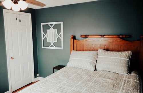 New Century Other | Peaceful Country Retreat - 3-bedroom farmhouse on 4.5 acres with large Barn!