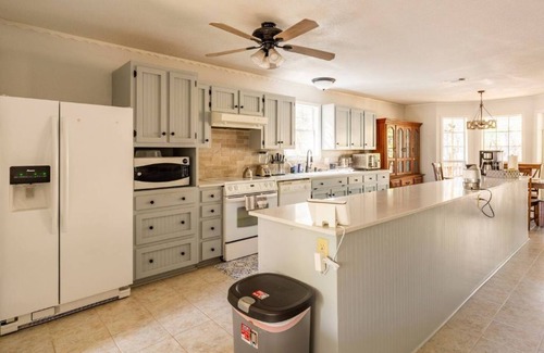 New Braunfels House | Peaceful Country Home Nestled in the Woods