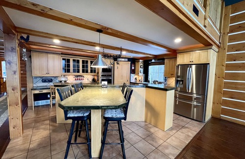 Division No. 11 House | Peaceful country with convenience of city