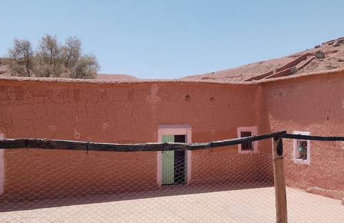 Ait Sedrate Sahl El Gharbia House | Peaceful Countryside Home in Rose Valley, Steps from Mgouna Castle
