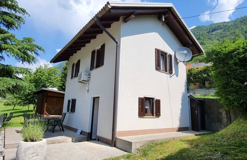 Tolmin House | Peaceful Countryside Holiday Home with Terrace - One Bedroom Holiday Home with Terrace