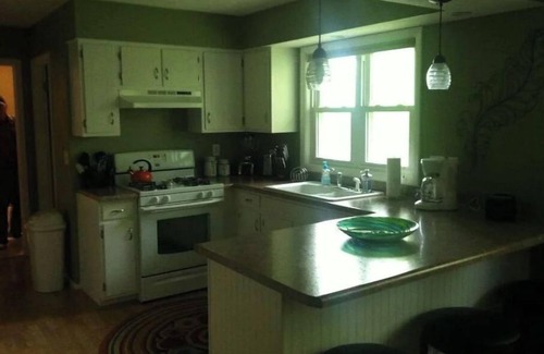 Pilot Grove Cottage | Peaceful Cozy Cottage in Southern Iowa