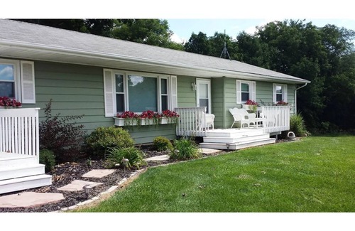Pilot Grove Cottage | Peaceful Cozy Cottage in Southern Iowa