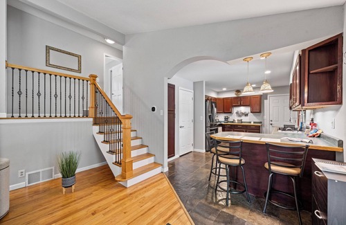 St. Charles House | Peaceful Cozy Home with Well Equipped Kitchen, WiFi, & King Bed in St Charles