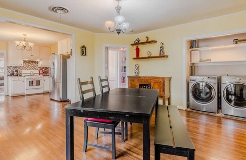 Oak Cliff House | Peaceful Cozy Stay House