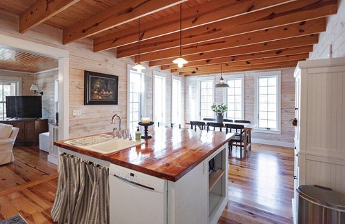 Lexington Cabin | Peaceful Creekside Retreat w/Fire Pit & Game Room Near Historic Lexington, VA