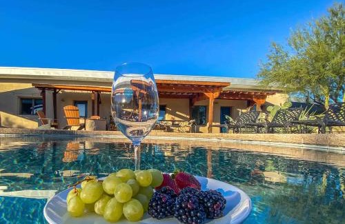 Tucson House | Peaceful Desert Retreat - Stunning Views - Pool Spa, Backyard, Music - Tucson !