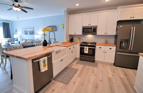 Mexico Beach House | PEACEFUL EASY FEEELING OFFERS GULF VIEWS & STEPS FROM BEACH! COMMUNITY POOL!