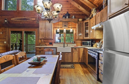 Morganton Cabin | Peaceful, Easy Feeling