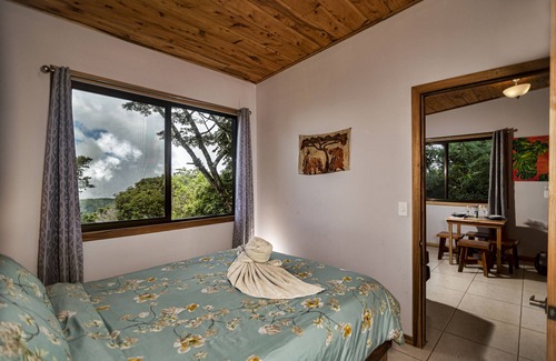 Monteverde House | Peaceful Eco-Suite in Monteverde with Wildlife Views & Private Entry