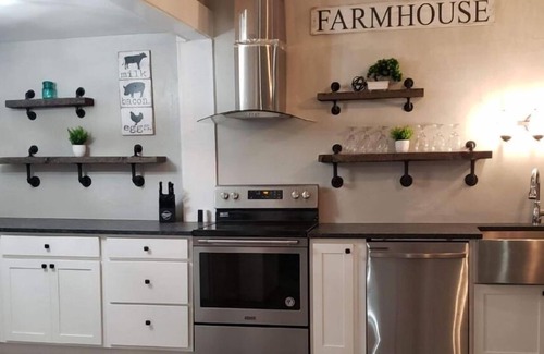 Maupin House | Peaceful Elegance in the country near the Deschutes River