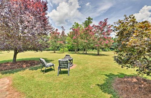 Elkin House | Peaceful Elkin Vacation Rental about 17 Mi to Mt Airy!
