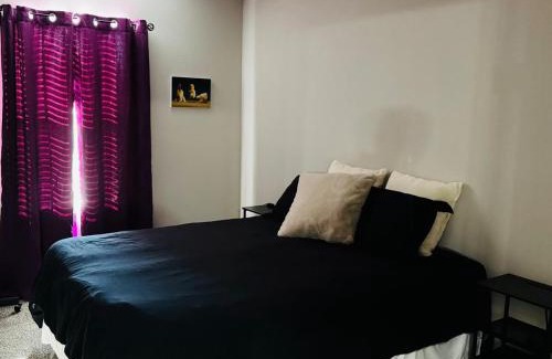 Houston House | Peaceful Entire Home 15 Mn IAH, 25 Mn frm Downtown