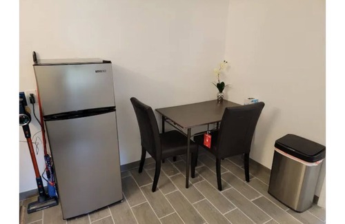 Lancaster House | Peaceful Entire Studio with Full Bath/Kitchenette