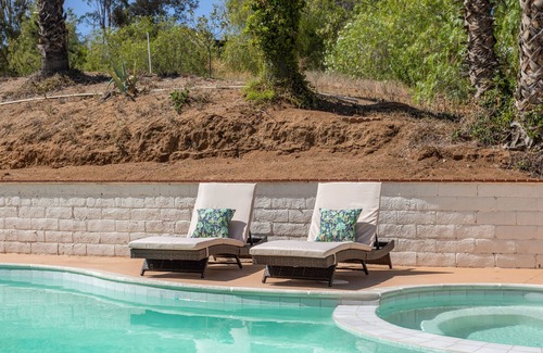 Fallbrook Villa | Peaceful Fallbrook Vineyard Villa Poolhouse - No Cleaning Fee!