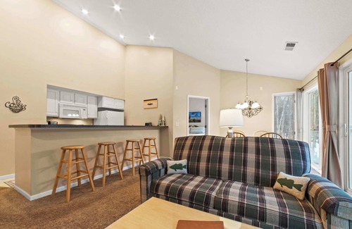 Bellaire Condo | Peaceful, FallGolf,Close to ShantyCreek