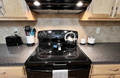 Ransom House | Peaceful family & pet-friendly country 3-bedroom house. Fire pit and views!