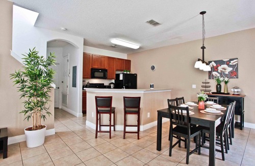 Bellavida House | Peaceful Family Stay This Fall