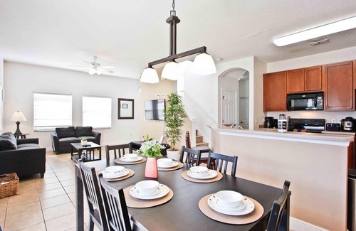 Bellavida House | Peaceful Family Stay This Fall