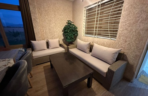 Eddir Villa | Peaceful Family Villa : Pool Farm Mountain View