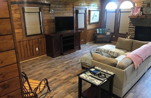 Burgaw Other | Peaceful Farmhouse on Horse Farm - 20 miles from the Beach !