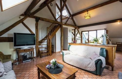 Walcourt House | Peaceful Fontenelle Farmhouse