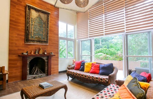 Laguna Province House | Peaceful Forest Haven 3 BR - Bangkong Kahoy Valley
