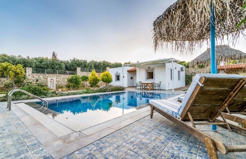 Sivas Villa | Peaceful fully-equipped villa Erato, Pitsidia - garden, swimming pool, BBQ, Wifi