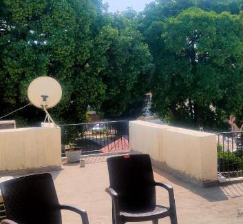Phase 5 House | Peaceful Furnished Room with kitchen Wifi Ac in sec 71 mohali