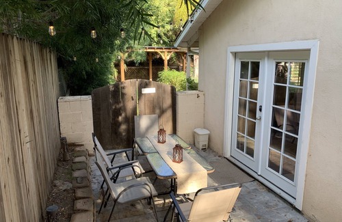 Santa Barbara Apartment | Peaceful Garden Studio For Low-Key Guests - All Pets Welcome!