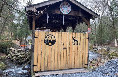 East Stroudsburg House | Peaceful Gateway to Island Creek Cottage