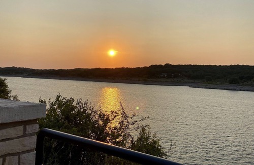 Highland Lake Estates Condo | Peaceful Getaway at Island of Lake Travis- Beautifully decorated- Huge patio!