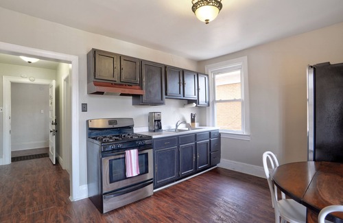 Bellevue Apartment | Peaceful Getaway in a Quiet Walking Neighborhood