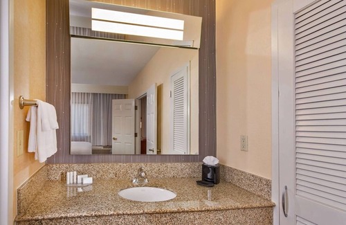 University Place Hotel | Peaceful Getaway | Unit w/Balcony! Pool, Near Music Pavilion